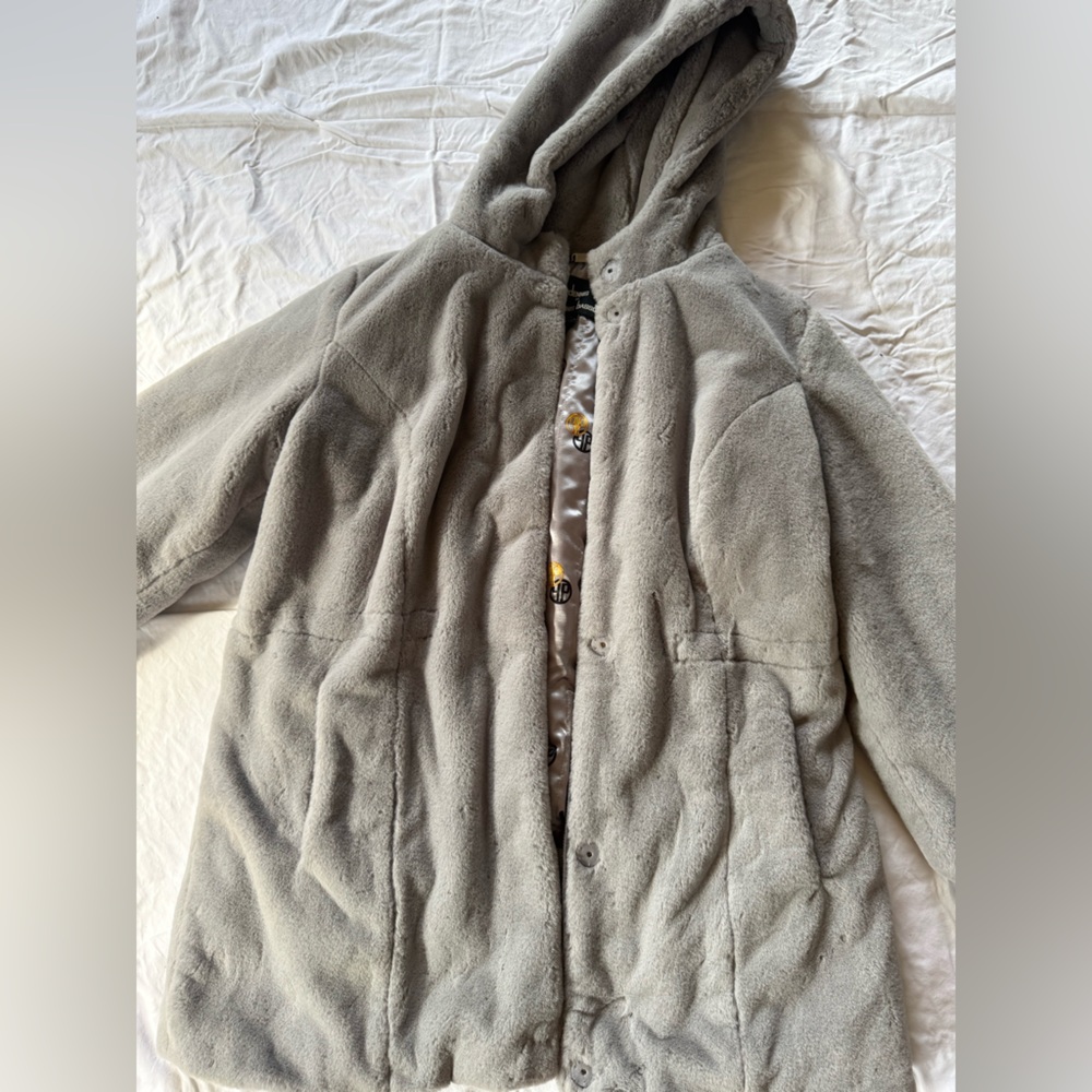 Dennis Basso Luxurious Gray and Gold Jacket
